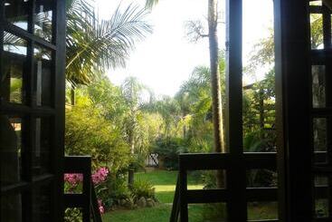 پانسیون Pousada Além Do Jardim