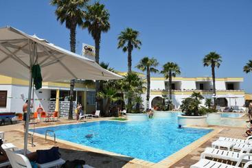 Отель Residence Club Costa D'oriente