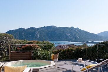 اقامتگاه Résidence Marina Di Santa Giulia