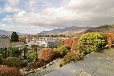 کلبه Manesty View