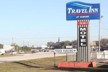 فندق على الطريق Travel Inn Of Sebring