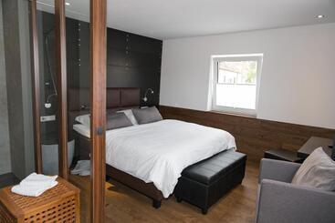 בית מלון כפרי Zum Sonnenwirt