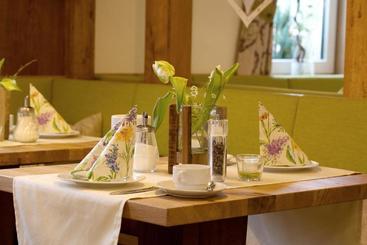 پانسیون Landhotel Teuteberg