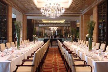 هتل Grand Oriental