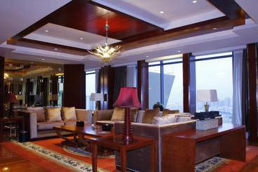 هتل Grand Oriental
