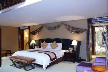 هتل Grand Oriental