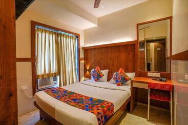 هتل Fabexpress Super 7 Inn   Nr Rabale Station