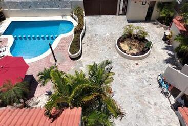 هتل Cabañas Puerto Morelos