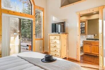 شقق خاصة سياحية Cherrywood By Avantstay Gorgeous Cottage Surrounded By Pine Trees W Hot Tub