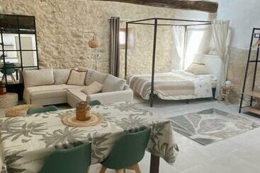 דירות לתיירים Bonnieux : Loft   La Pause
