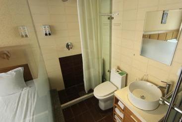 Szálloda Hetang Holiday Inn