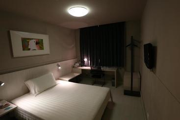 هتل Jinjiang Inn Wuhu Fangte
