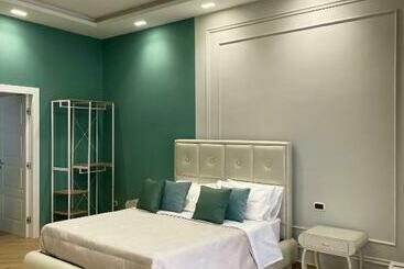 تختخواب و صبحانه M&m Guest House