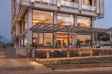 هتل Infinitea Centric Dharamshala