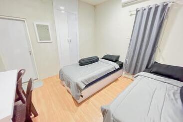 پانسیون Azalea Guest House Syariah Tanjung Tabalong