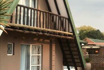 تختخواب و صبحانه Pomona Lodge