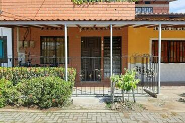 פנסיון Mi Pueblo Natal Aptos Y Habitaciones