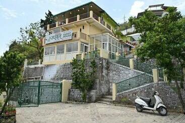 پانسیون Upvan Guest House And Residence