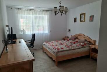 מלון דירות Modern Home With Hot Tube And Free Dinner Included For 2 Nights Booking