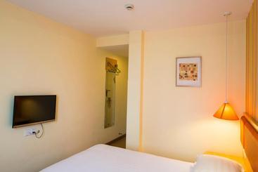 هتل Home Inn Chengdu North Kehua Road Sichuan University
