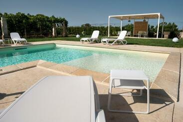 تختخواب و صبحانه Il Noce Salento Tourism Services