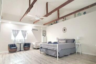 بنسيون King Size Sassy Studio