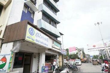 فندق Derby Lodging & Boarding By Wb Inn
