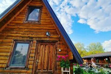 آپارتمان‌های توریست‌ها Lolini Bungalovi