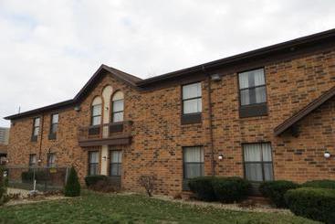 هتل Homestyle Inn And Suites Springfield