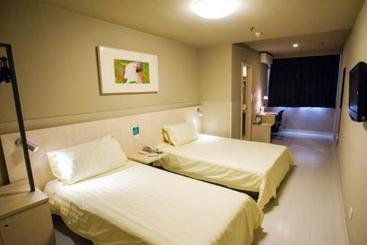 هتل Jinjiang Inn Jinzhou Luoyang Road