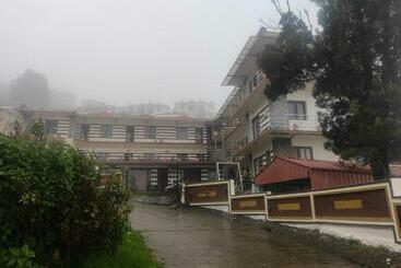 בית מלון כפרי The Jacks Hilltop Kodai