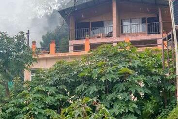 تختخواب و صبحانه Tycoon Wood Cabins