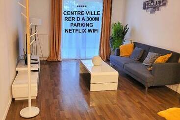 דירות לתיירים Iii Appart 2 Pièces, Neuf 200 M De Gare Parking Netflix Evry Courcouronnes