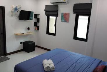 Turist apartmanları Private Pool Villa With Jacuzzi At Royal Park Village Walk To The Beach 6 People Max 3 Males