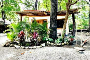 דירות לתיירים A Nature Lovers Paradise!   Iona Villas