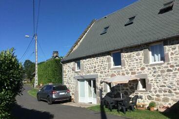 游客公寓 Besse Roc De Combes Classé 3 étoiles, Local Vélos, 900m Bourg