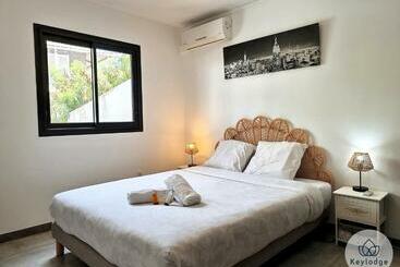 شقق خاصة سياحية Le Waikiki   69m2   Saint Denis