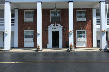 Colony Motel Jamestown