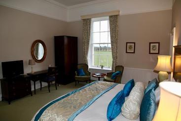 هتل Dovecliff Hall
