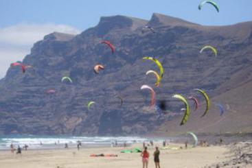 هتل Famara Clandestino Surf