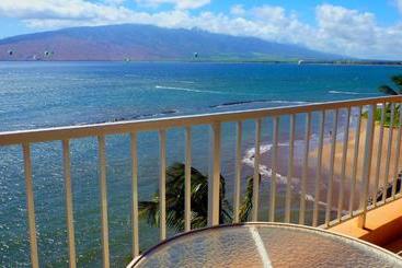 هتل Menehune Shores