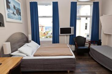 Sjøgløtt Hotell