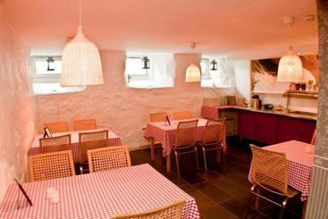 Sjøgløtt Hotell