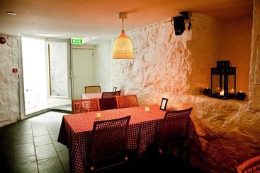 Sjøgløtt Hotell
