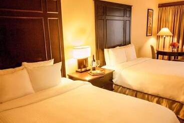 فندق Saint John S Resort