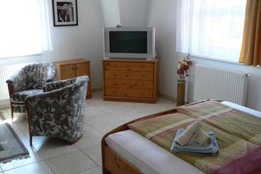 پانسیون Guest House Móritz