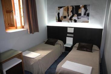 هاستل Hostal Plaza Ruiz