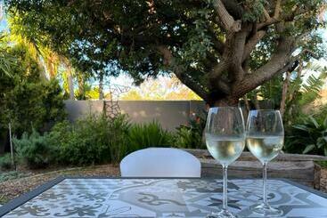 游客公寓 The Corner Cottage