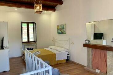 شقق خاصة سياحية B&b Nonno Loreto