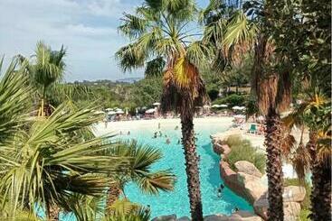 شقق خاصة سياحية Charmant Appartement Village Restanques De Saint Tropez